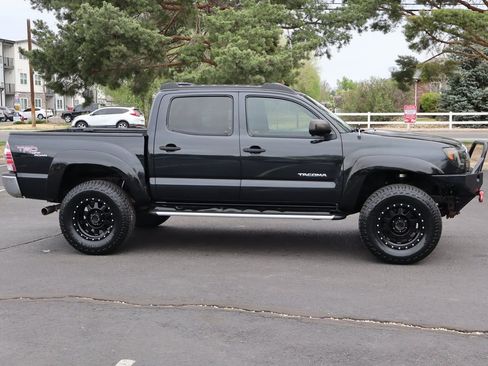 Used 2010 Toyota Tacoma 4x4 Double Cab image 3