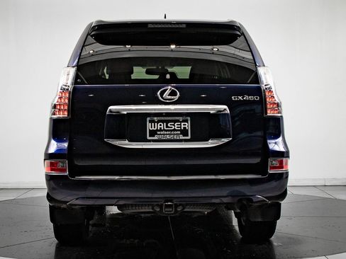 Used 2017 Lexus GX 460 Premium image 7