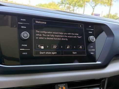 Used 2022 Volkswagen Taos SE image 24