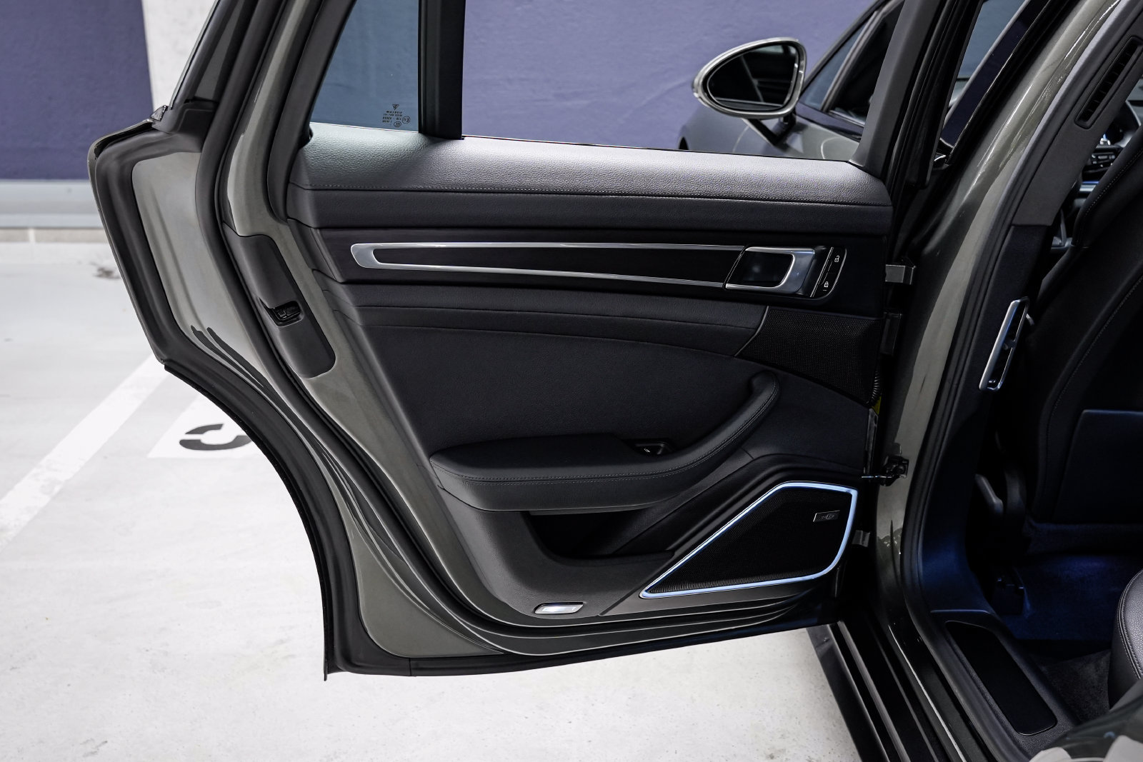 Used 2023 Porsche Panamera Platinum Edition RWD image 31