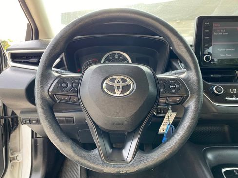 Used 2022 Toyota Corolla LE FWD image 11