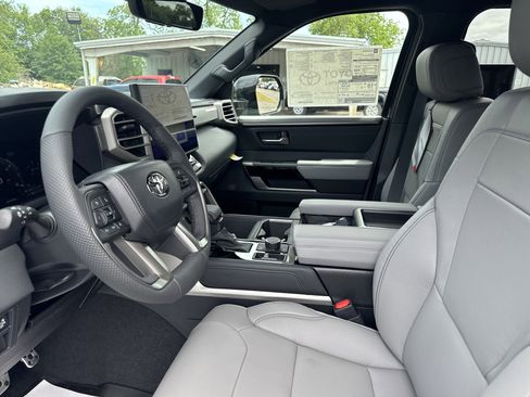 New 2026 Toyota Tundra Limited AWD/4WD image 13
