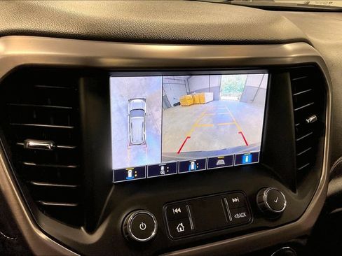 Used 2022 GMC Acadia AT4 w/ Technology Package AWD/4WD image 15