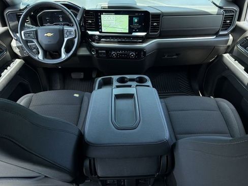 Used 2025 Chevrolet Silverado 2500 LT w/ Convenience Package AWD/4WD image 18