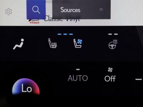 Used 2025 Lexus GX 550 w/ Accessory Package (2T) image 35