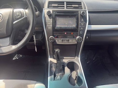 Used 2015 Toyota Camry XSE w/ Moonroof Package FWD image 10