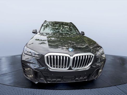 Used 2026 BMW X5 xDrive50e w/ M Sport Package AWD/4WD image 2