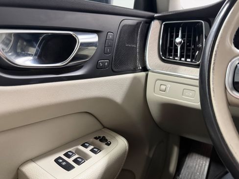 Used 2019 Volvo XC60 T6 Inscription image 6