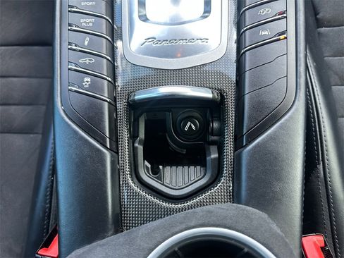 Used 2015 Porsche Panamera GTS image 33