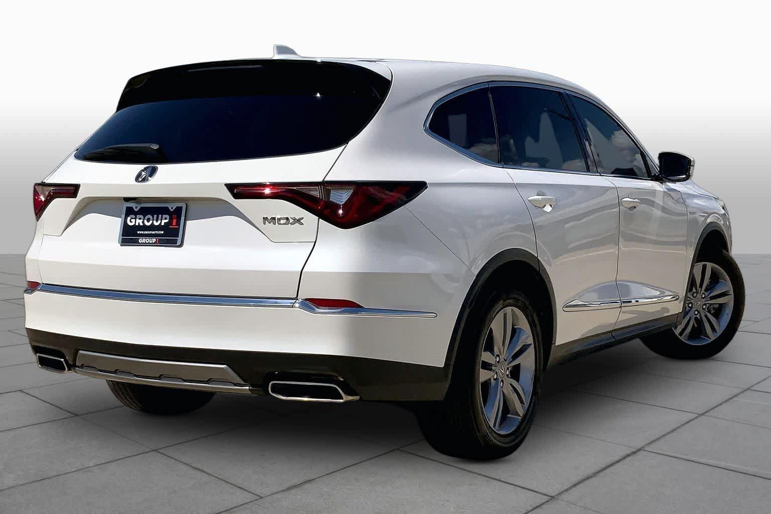 Used 2025 Acura MDX FWD image 13