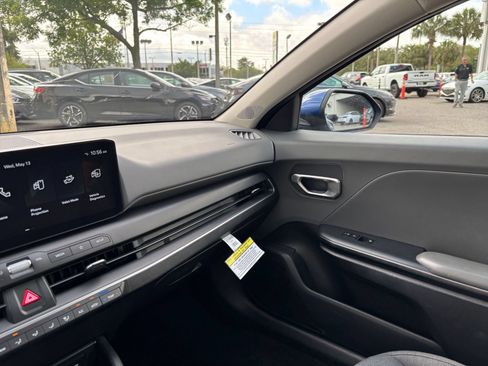 Used 2025 Kia K4 FWD image 34