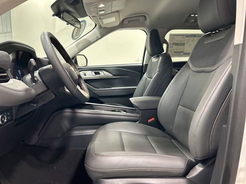 New 2026 Ford Explorer Active image 10