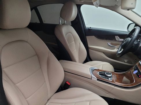 Used 2018 Mercedes-Benz C 300 Sedan w/ Premium Package image 21