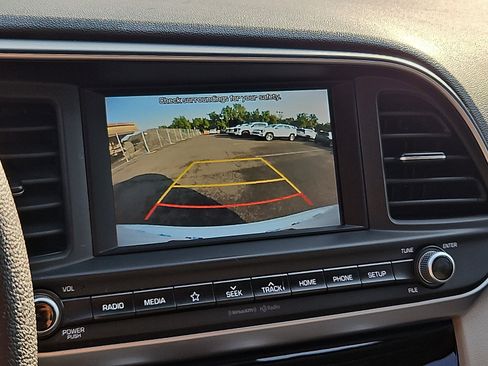 Used 2019 Hyundai Elantra SEL FWD image 17