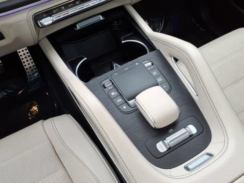 Certified 2022 Mercedes-Benz GLS 450 4MATIC image 7