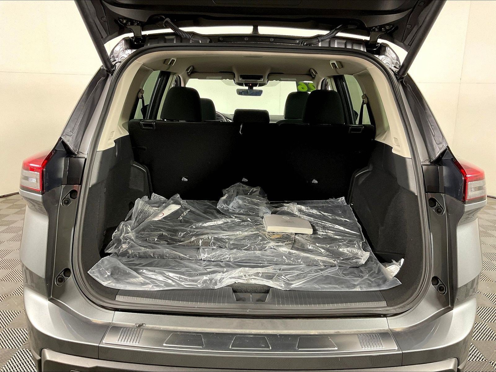 Certified 2026 Nissan Rogue SV w/ Cold Weather Package AWD/4WD image 36