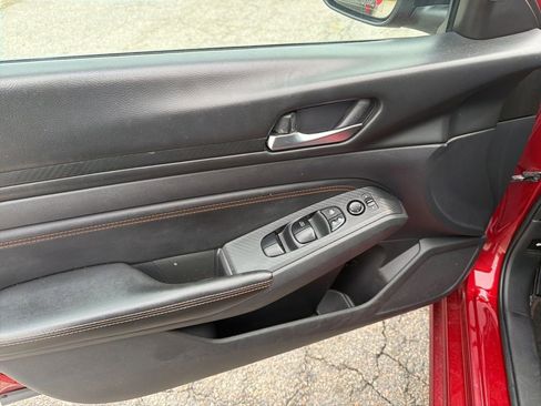 Used 2020 Nissan Altima 2.5 SR image 16