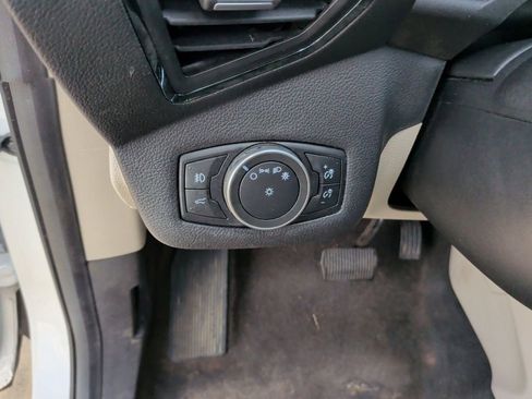 Used 2019 Ford Escape Titanium image 15
