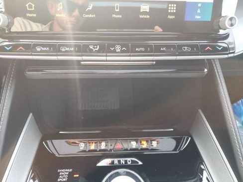 New 2026 Jeep Grand Wagoneer 4X4 image 8