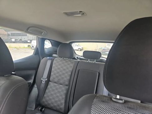 Used 2018 Nissan Rogue Sport SV w/ SV All-Weather Package AWD/4WD image 25