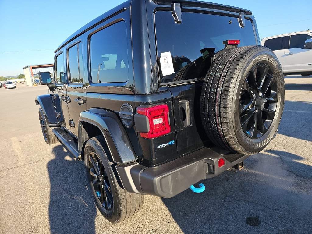 Certified 2023 Jeep Wrangler Unlimited Sahara w/ Cold Weather Group AWD/4WD image 4