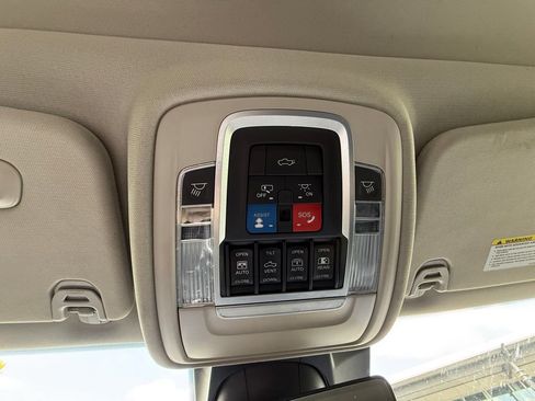 Used 2022 RAM 1500 Laramie AWD/4WD image 20
