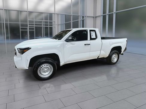 Used 2025 Toyota Tacoma SR RWD image 5