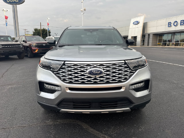 Certified 2023 Ford Explorer Platinum w/ Technology Package AWD/4WD image 2