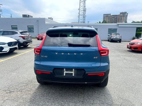 Used 2023 Volvo XC40 B5 Plus w/ Protection Package Premier AWD/4WD image 5