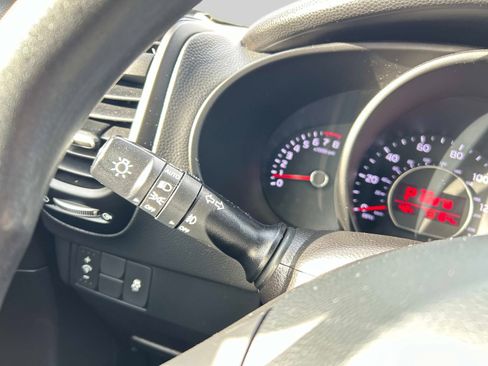 Used 2017 Kia Soul + image 23