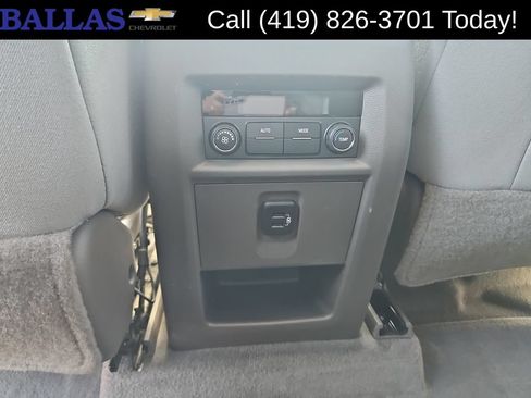 Used 2020 Chevrolet Traverse LT FWD image 22