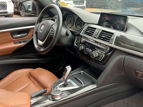 Used 2017 BMW 330e image 11