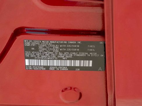 Used 2018 Toyota RAV4 Limited image 60