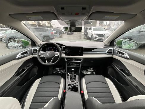 New 2026 Volkswagen Taos SEL image 16