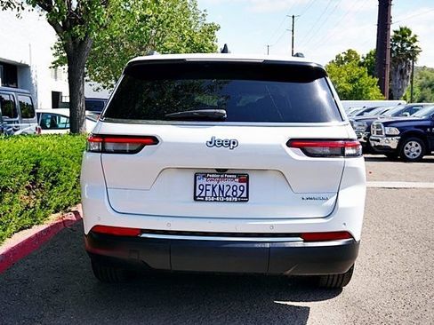 Certified 2023 Jeep Grand Cherokee L Laredo RWD image 9