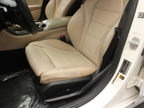 Used 2015 Mercedes-Benz C 300 4MATIC Sedan image 17
