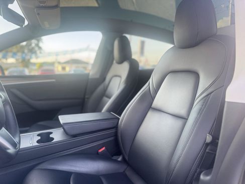 Used 2022 Tesla Model Y Performance AWD/4WD image 45