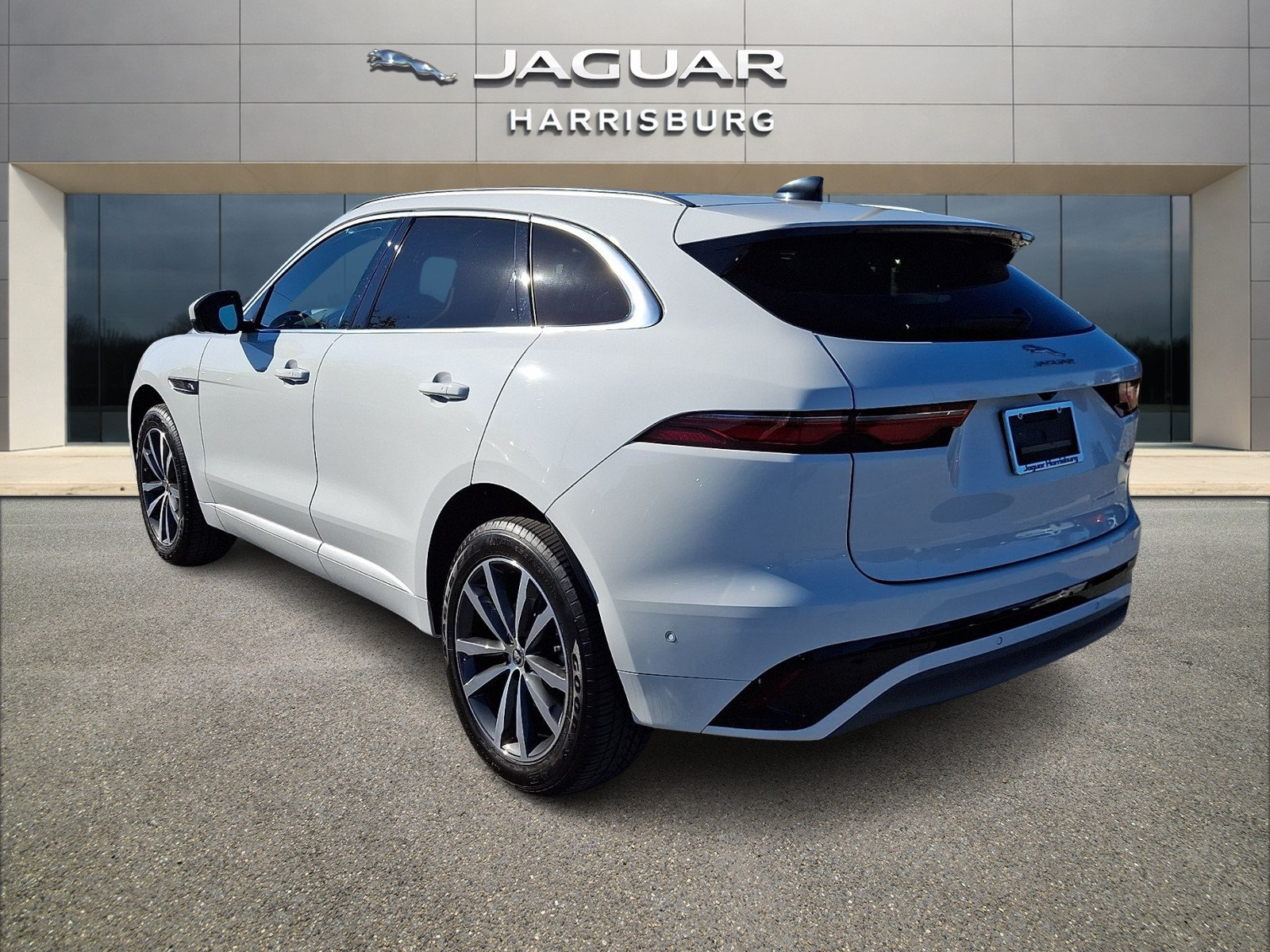 Used 2026 Jaguar F-PACE R-Dynamic S AWD/4WD image 2