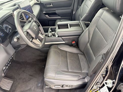 Used 2023 Toyota Tundra Limited w/ Power Package AWD/4WD image 5