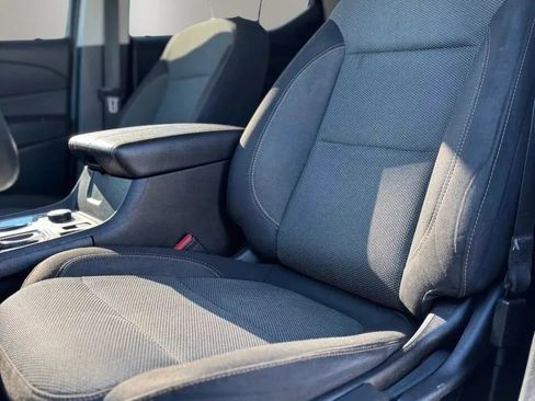 Used 2019 Chevrolet Traverse LS AWD/4WD image 18