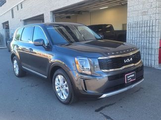 Used 2022 Kia Telluride LX video 3