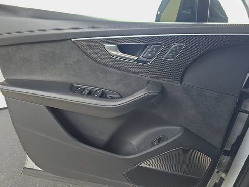 Used 2020 Audi SQ7 Prestige w/ Prestige Package AWD/4WD image 30