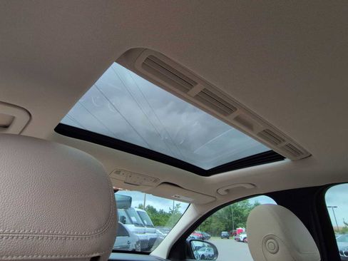 Used 2021 Mercedes-Benz C 300 4MATIC Sedan image 23