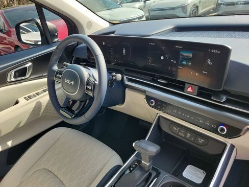 New 2026 Kia Carnival SX image 8