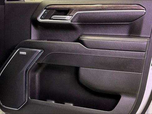 Used 2023 Chevrolet Silverado 1500 LTZ image 29