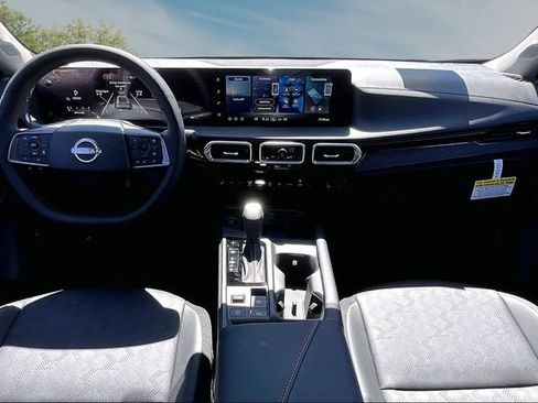 New 2027 Nissan Sentra SR w/ SR Premium Package FWD image 3
