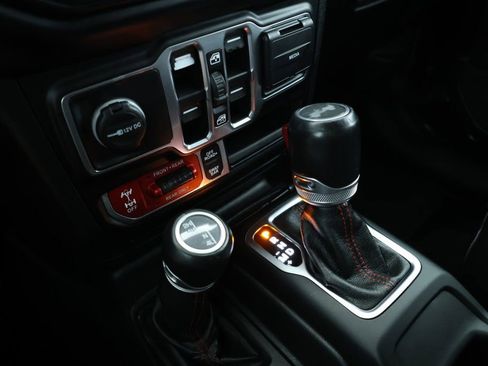 Used 2021 Jeep Wrangler Unlimited Rubicon image 14