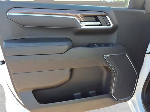 Used 2025 Chevrolet Silverado 1500 LT image 14