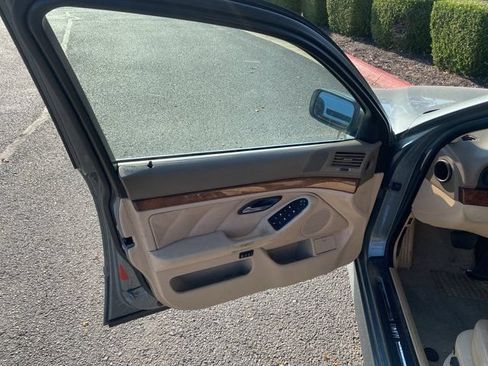 Used 2002 BMW 525i Sedan RWD image 7