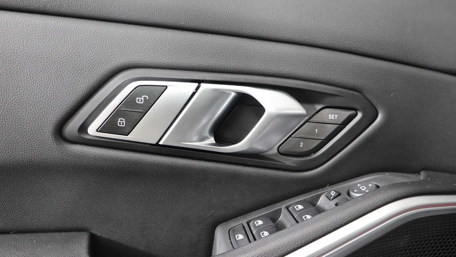 Used 2023 BMW 330i xDrive Sedan w/ Premium Package AWD/4WD image 15